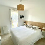 Apartamento T2 , Bord De Mer, Acces Direct *